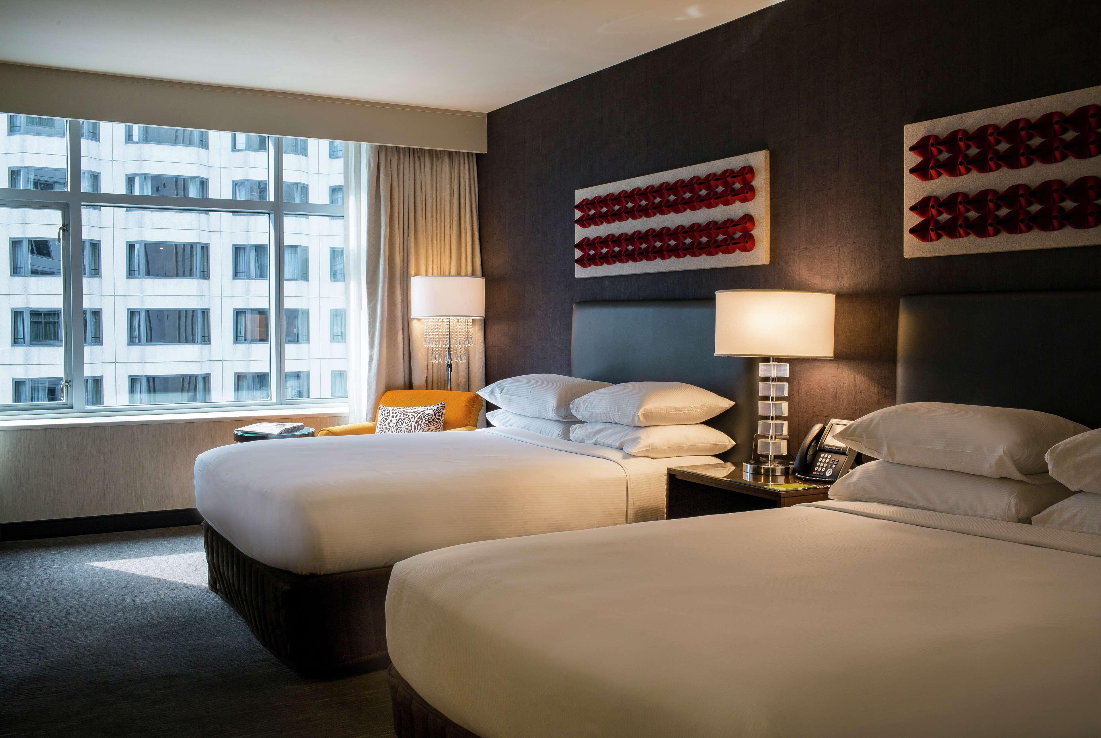 Thewit Chicago, A Hilton Hotel Экстерьер фото