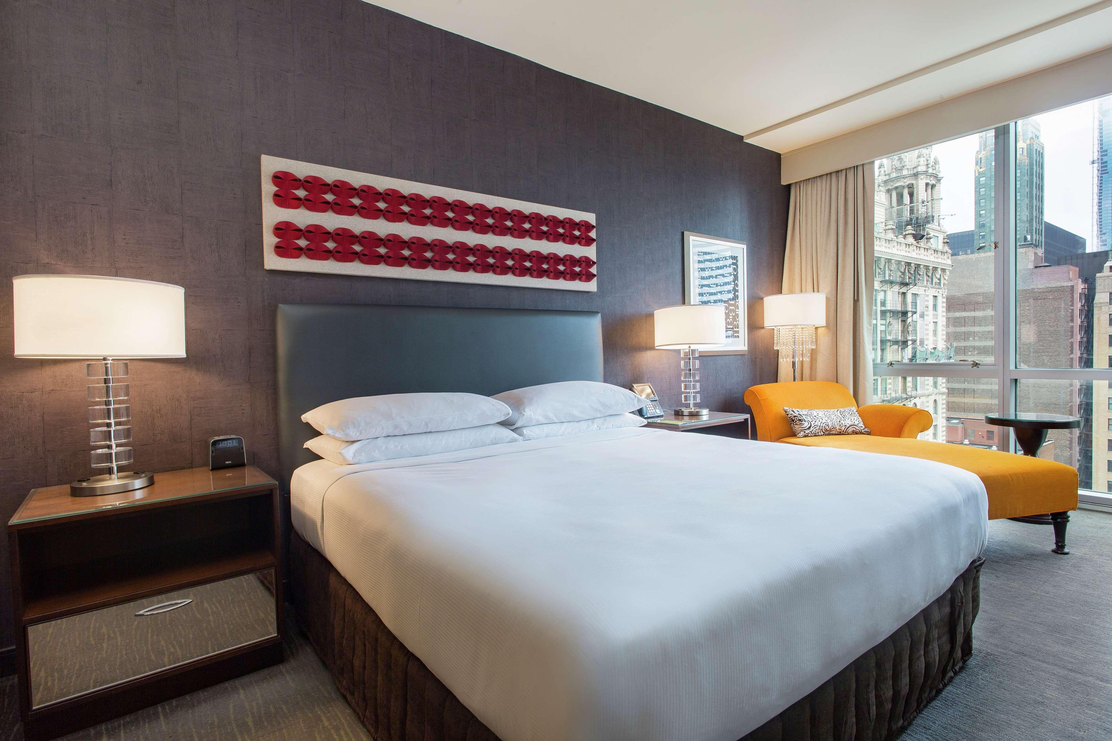 Thewit Chicago, A Hilton Hotel Экстерьер фото