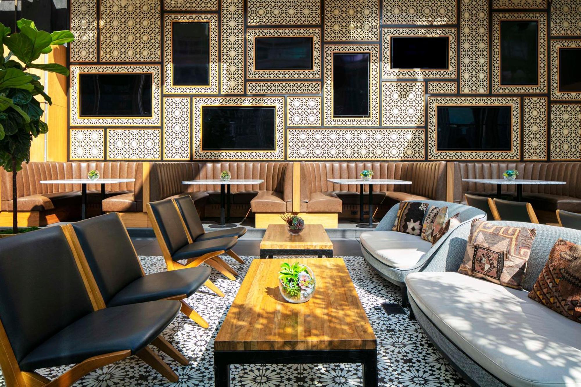 Thewit Chicago, A Hilton Hotel Экстерьер фото