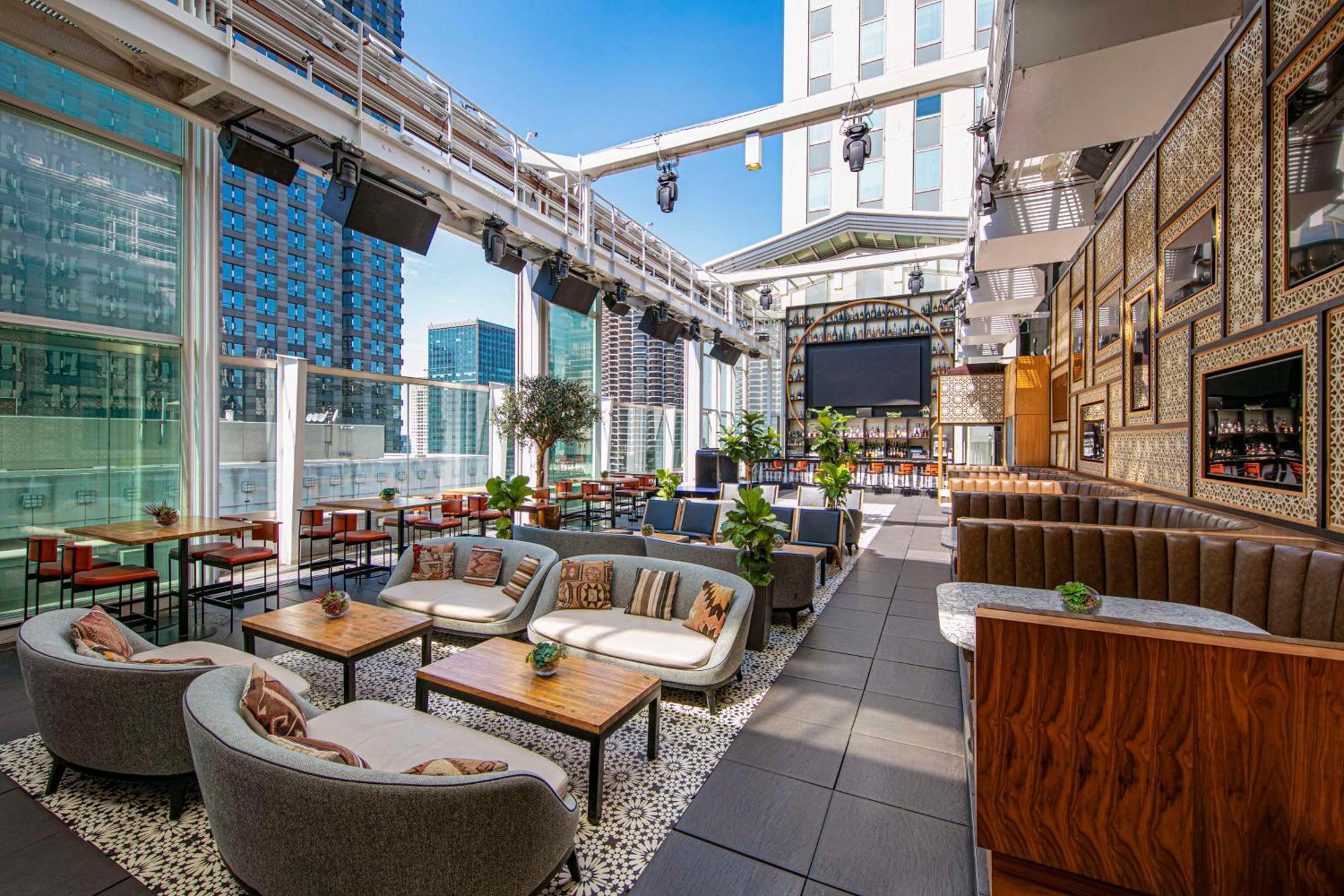 Thewit Chicago, A Hilton Hotel Экстерьер фото